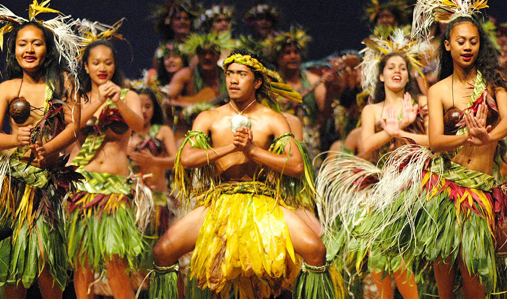 Tonga dancers